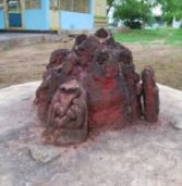 Forgotten sculpture of Polavasa